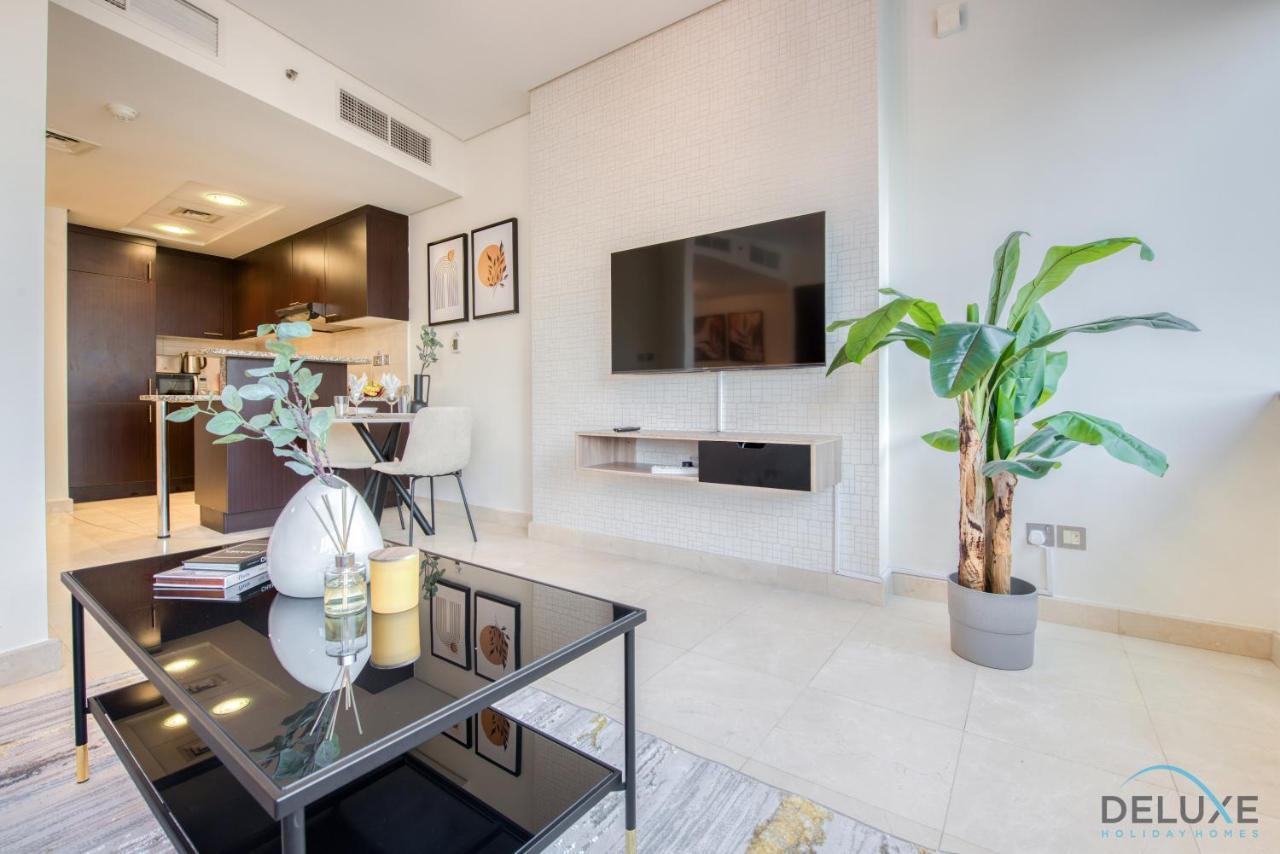 Unbeatable Rate Stylish 1Br With Balcony Near Metro By Deluxe Holiday Homes Дубай Экстерьер фото